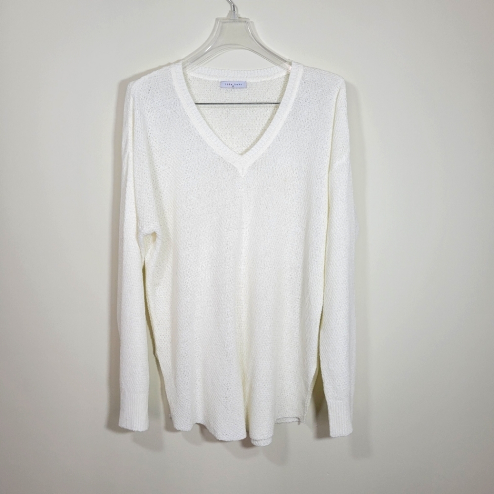 Lida Kate White V-Neck Sweater, Size Large